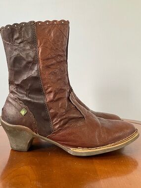El Naturalista Brown Scalloped Leather Ankle Boots | EU 40